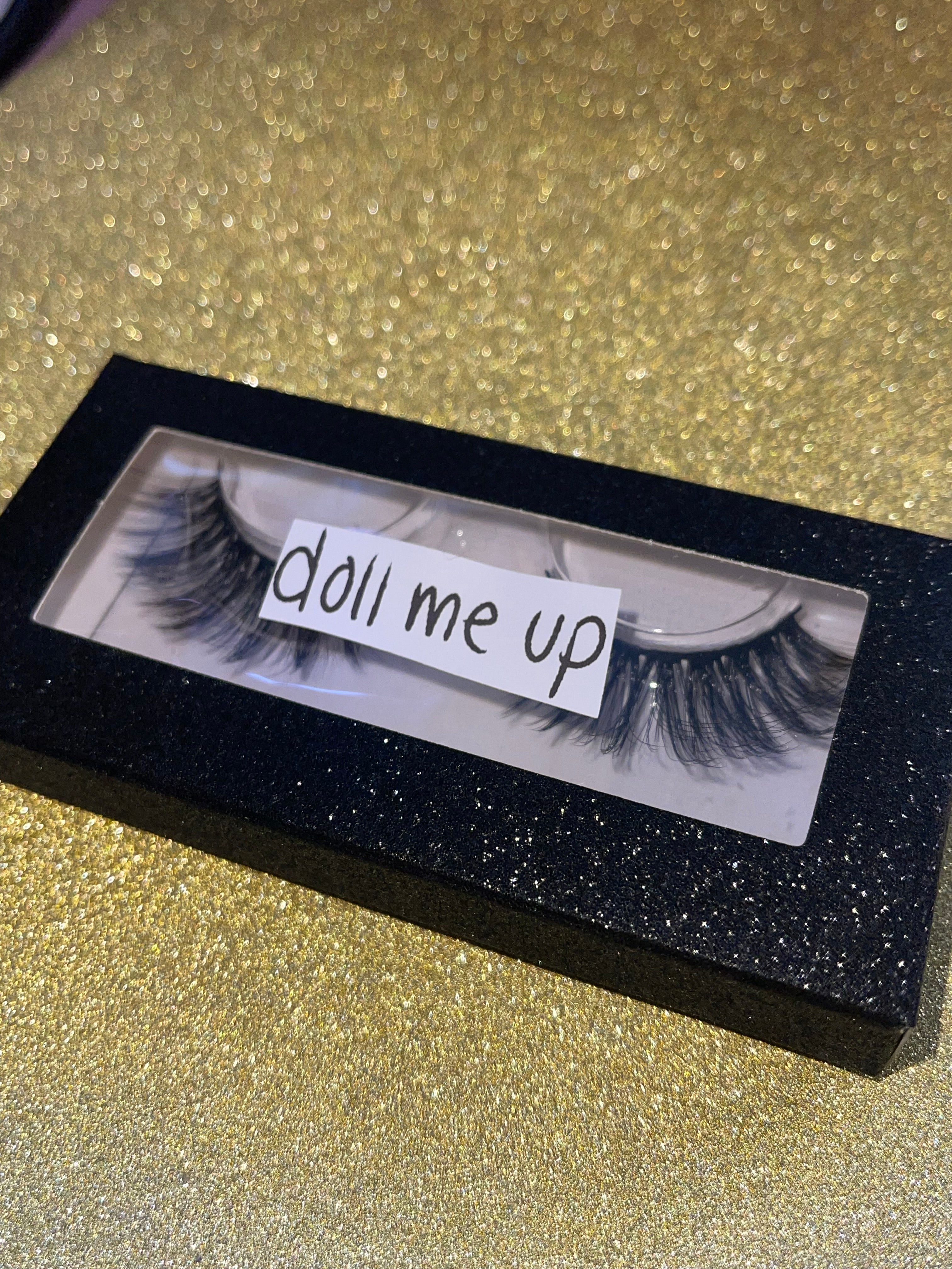Random choice of Lashes (may ask to see lashes if I’m on live)