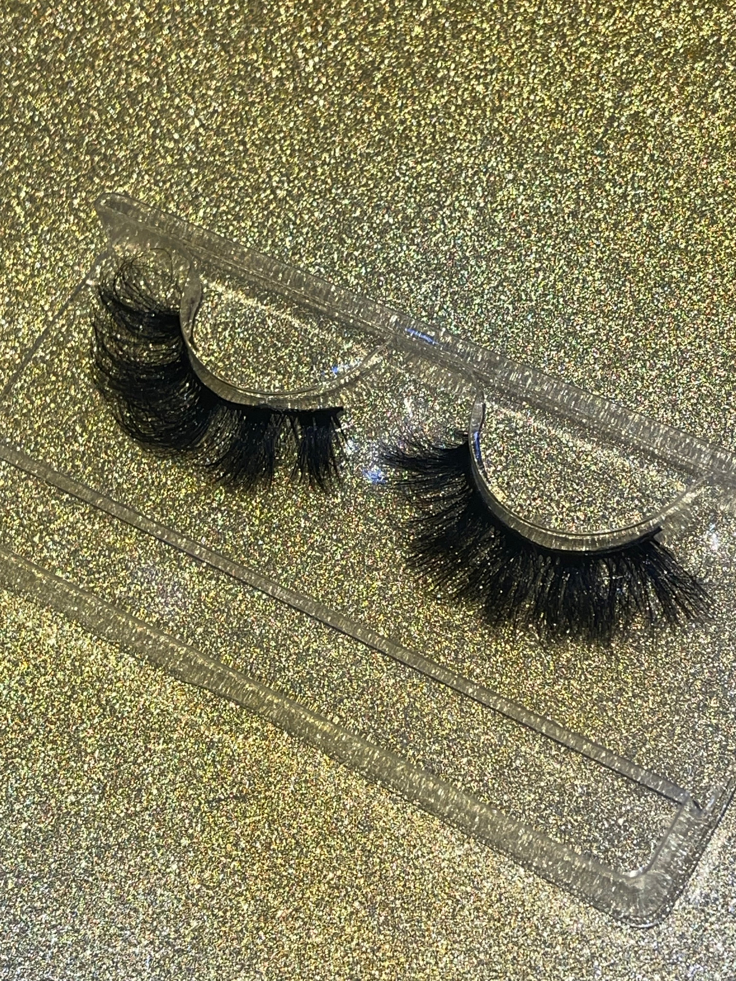 Random choice of Lashes (may ask to see lashes if I’m on live)