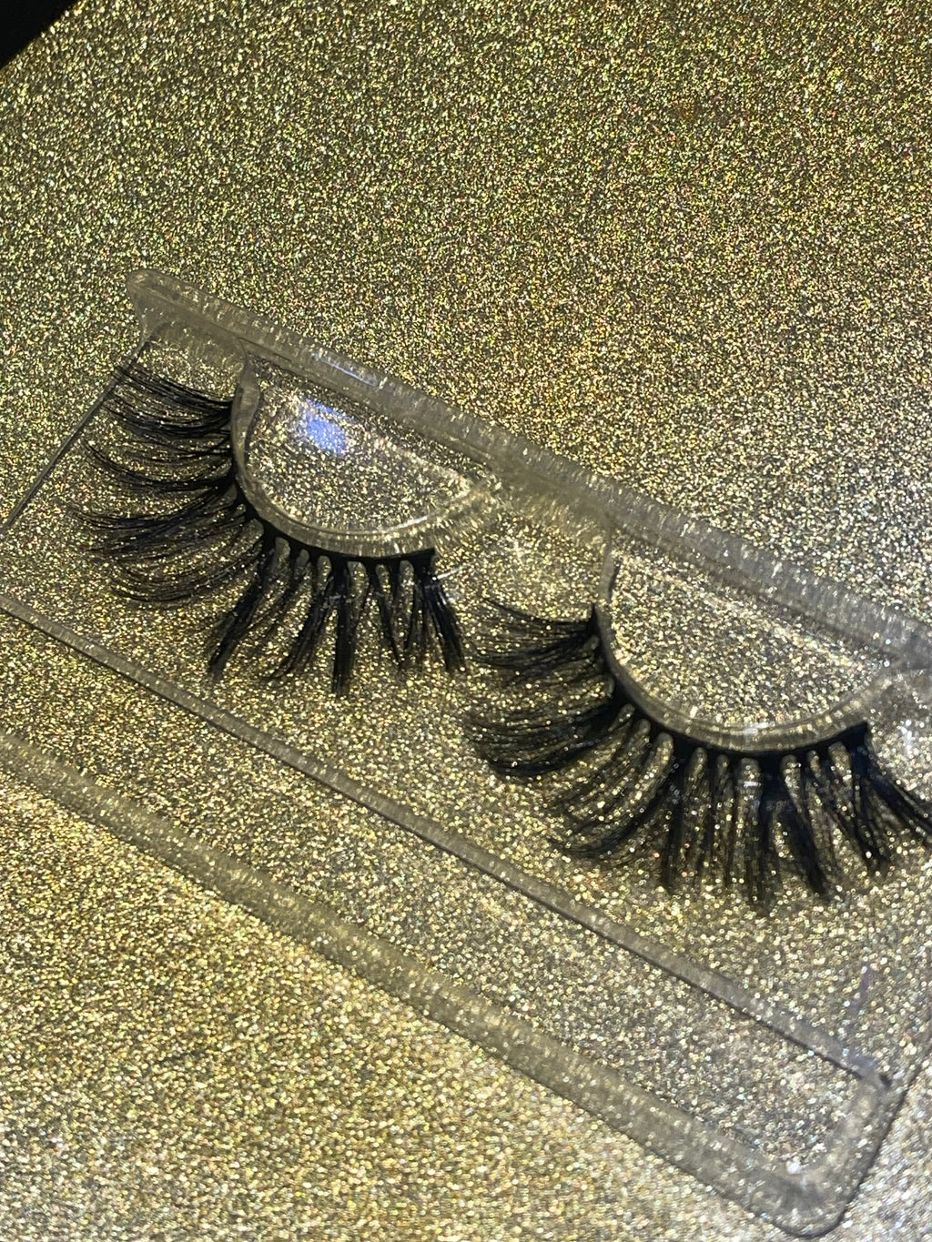 Random choice of Lashes (may ask to see lashes if I’m on live)