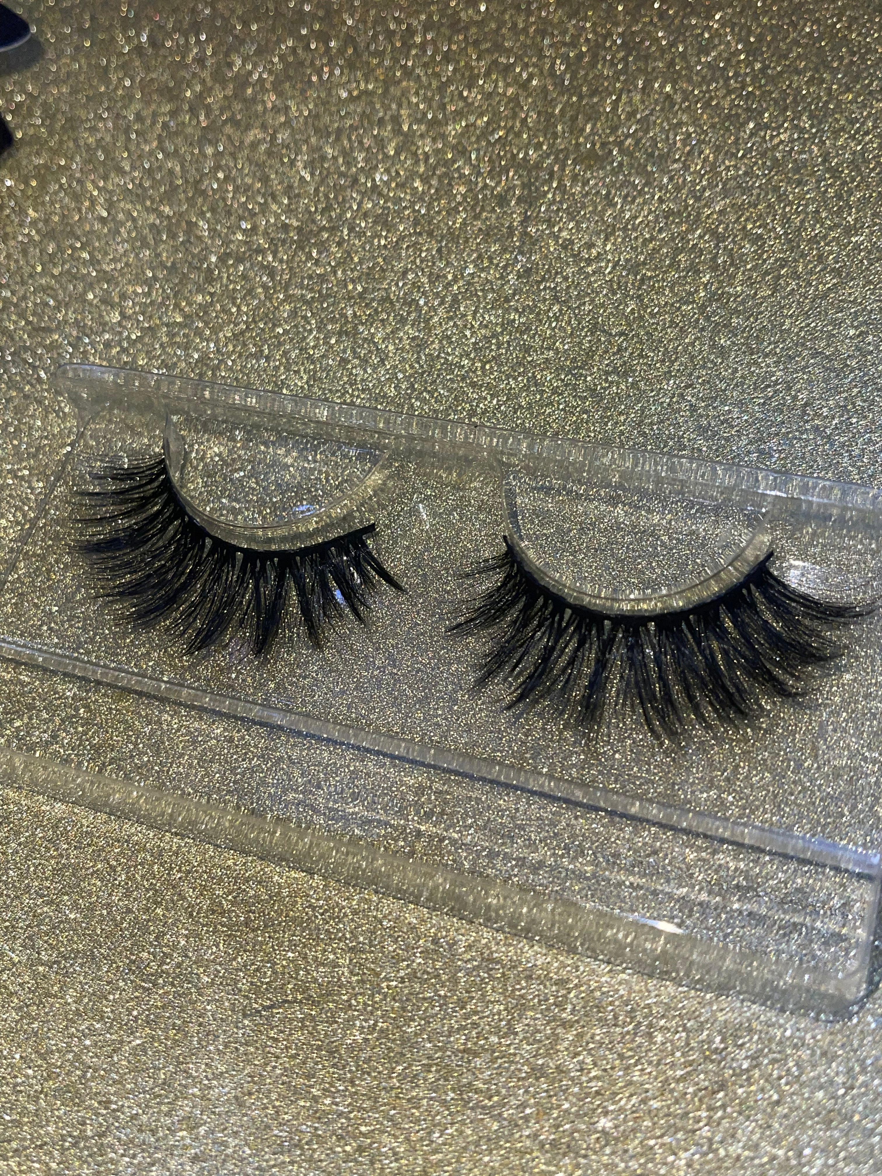 Random choice of Lashes (may ask to see lashes if I’m on live)