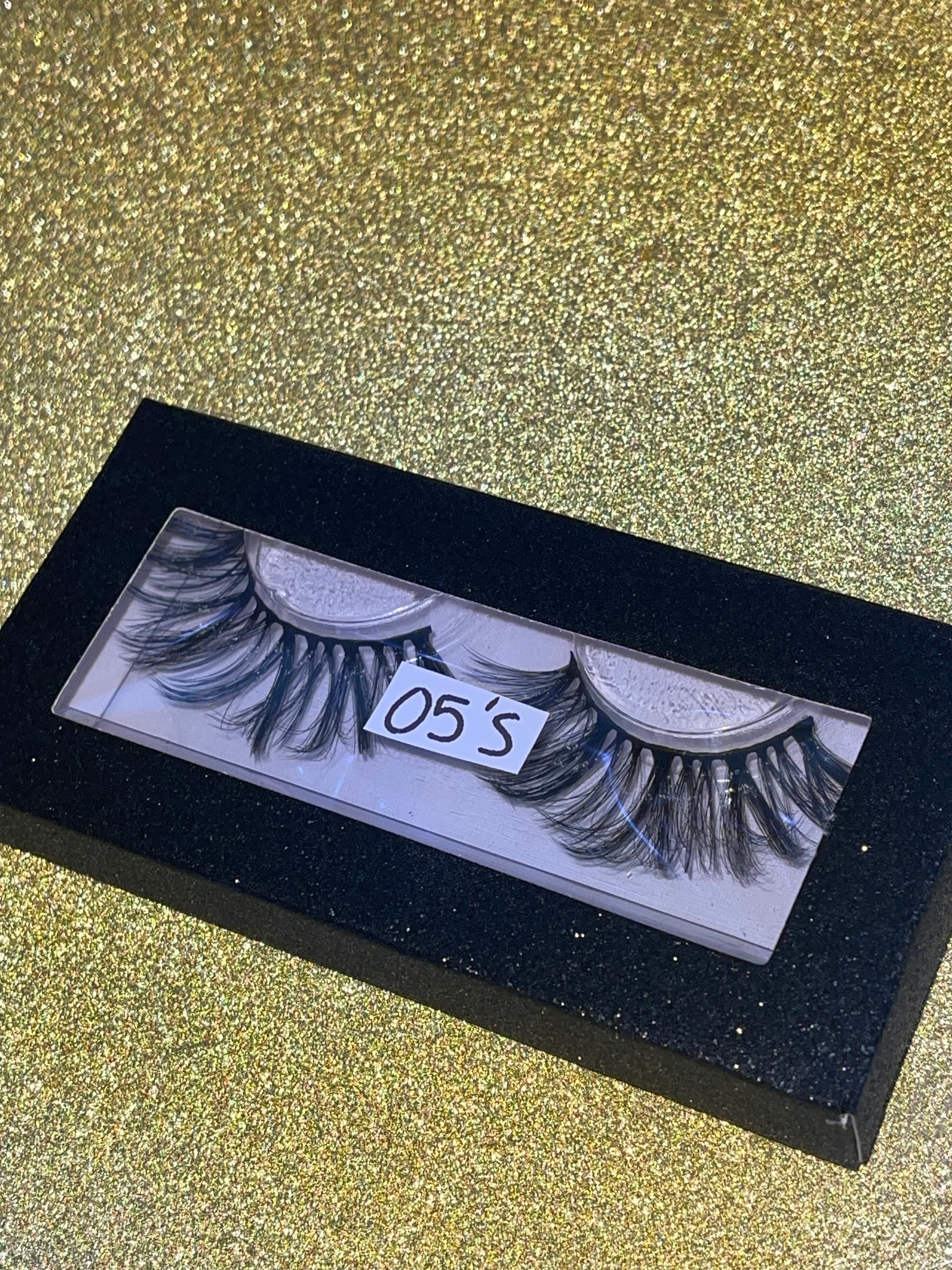 Random choice of Lashes (may ask to see lashes if I’m on live)