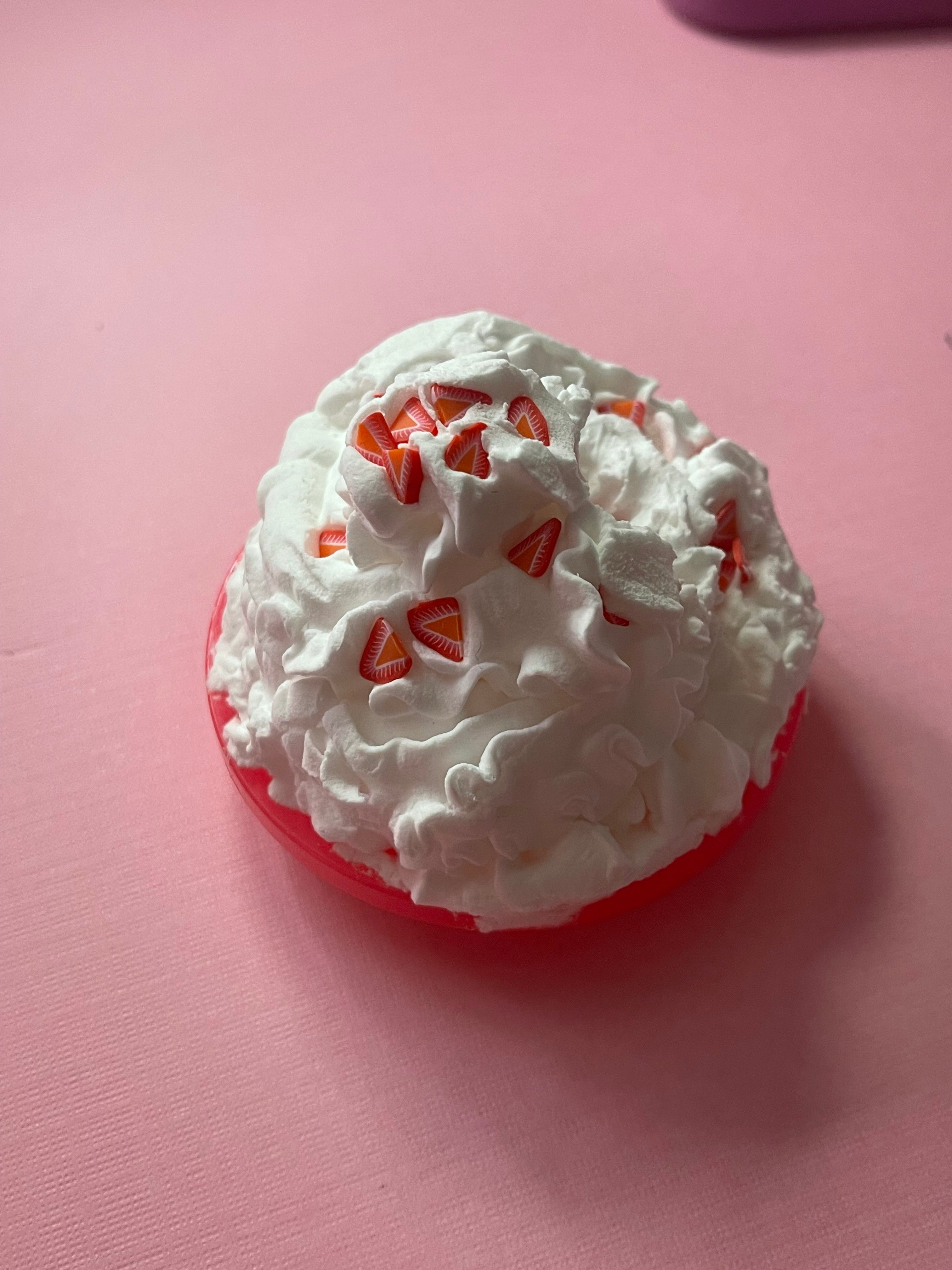 WHIPPED CREAM LID( choose color lid of ur choice + THIS for whipped cream lid under “lid’s”