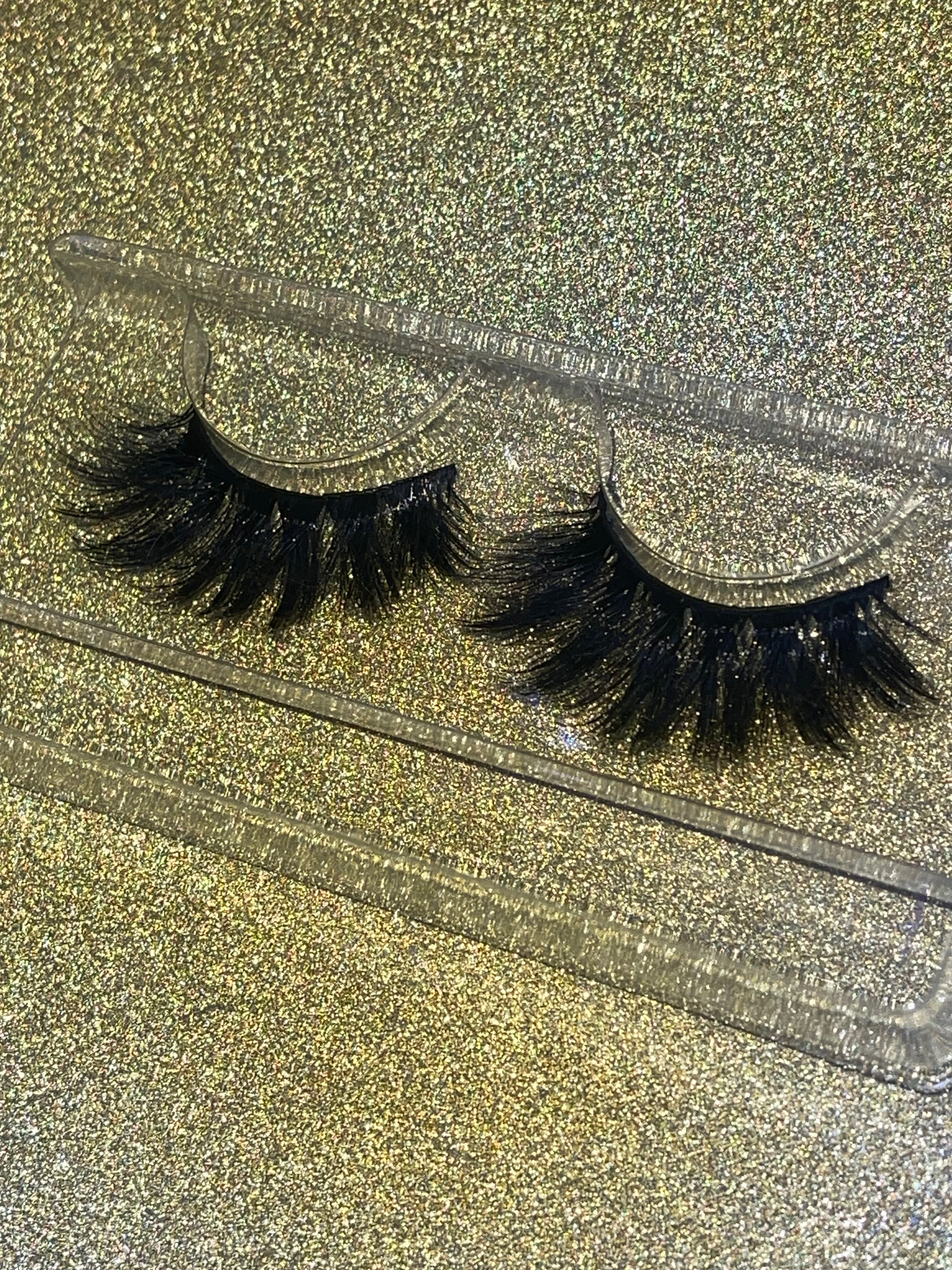 Random choice of Lashes (may ask to see lashes if I’m on live)