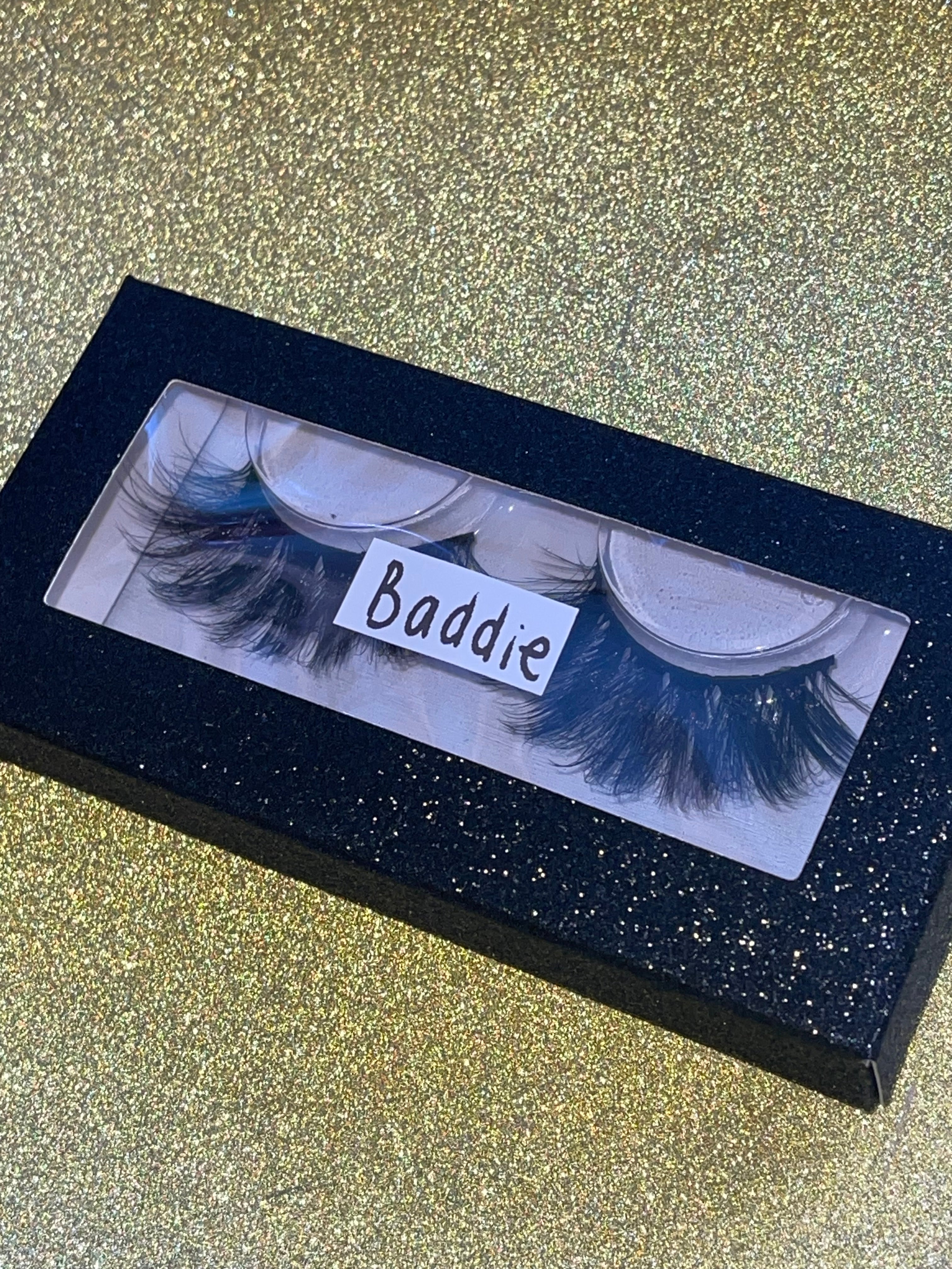 Random choice of Lashes (may ask to see lashes if I’m on live)