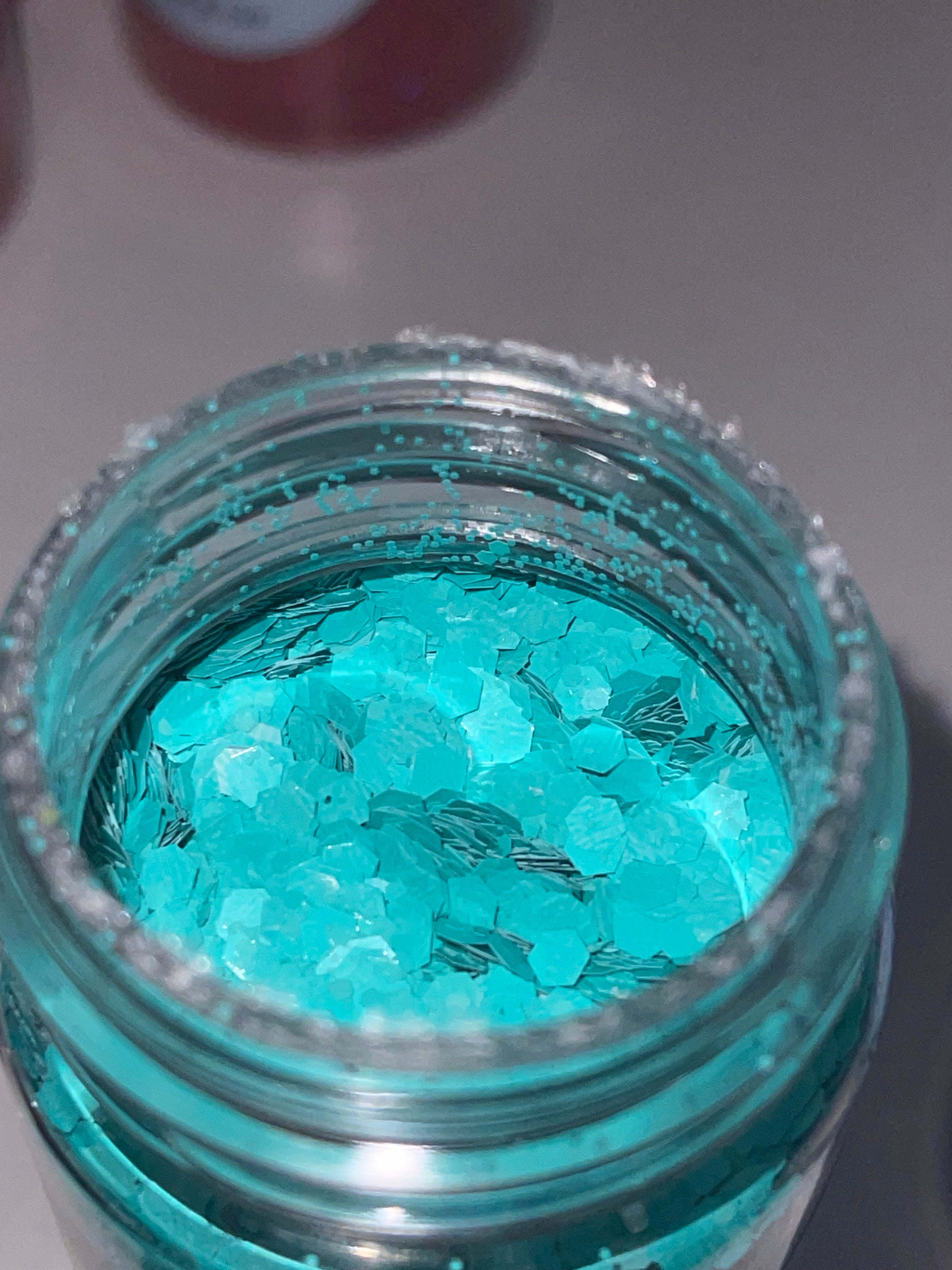 Glitter 2.0-2.3oz by weight 😍